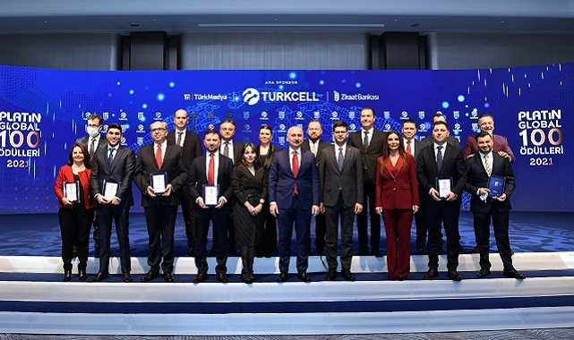 Enerjisa - Enerji Ve Petrol Sektörü Eğitim Ödülü'nü aldı!