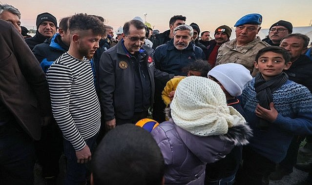 Enerji Bakanı Dönmez - 'Tüm Türkiye tek yürek, birlikte güçlüyüz'
