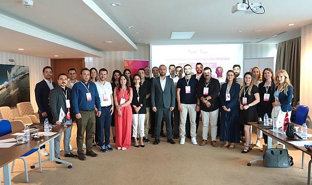 Aydem Perakende ve Gediz Perakende ''İş Ortaklarıyla'' İzmir’de bir araya geldi