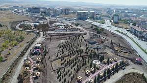 Park Güneş enerjisiyle aydınlanacak!