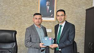 Limak Uludağ Elektrik Kitap hediye etti