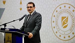 Enerji Bakanı Dönmez: Geriye dönüp baktığımızda hep sizlerin eserlerini görüyoruz