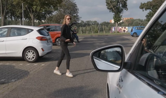 Bu araç - Kalp krizi gibi ACİL durumlarda güvenli bir şekilde otomatik olarak duruyor!