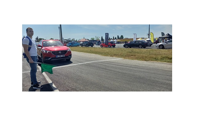 Türkiye Elektrikli ve Hibrit Sürüş Haftası’nı Kutladı, Binlerce Kişi Çevreci Araçları İlk Kez Test Etti!