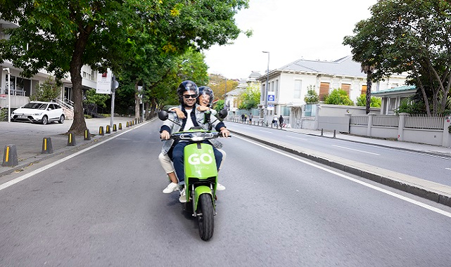 300 ELEKTRİKLİ moped ile İstanbul'da!