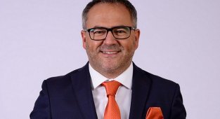 Yerli GÜNEŞ panellerini tanıttı - Smart Energy...