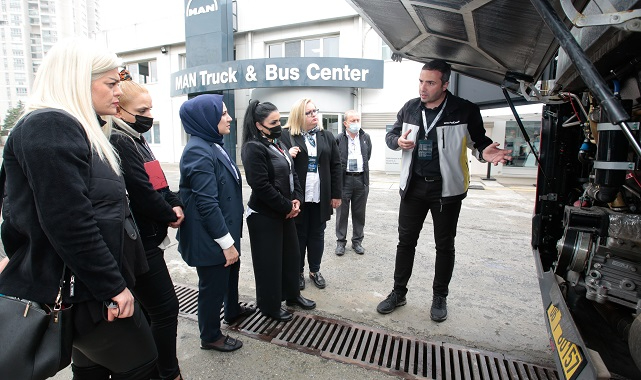 Kadın Şoförler - Yeni nesil HYBRİD otobüslerle test sürüşü...