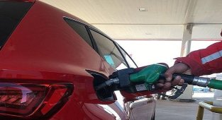 YENİ - Benzine litre de 1,33 lira...