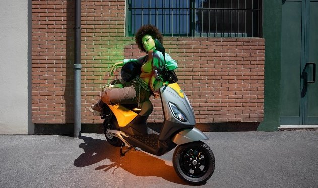 Yüzde 100 Elektrikli Scooter - Piaggio 1 Motobike İstanbul'da!
