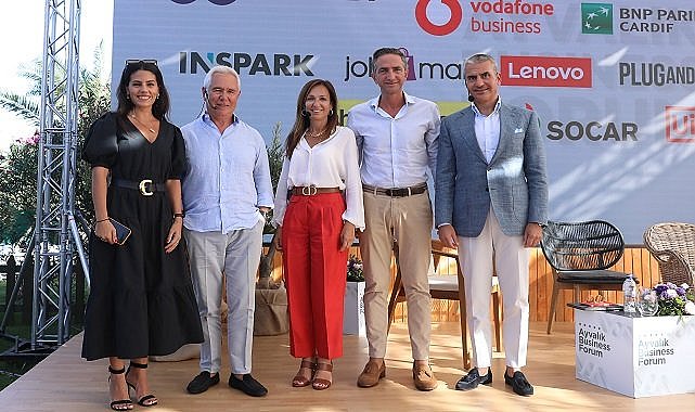'Türkiye’de şebekesinin tamamında YENİLENEBİLİR enerji kullanan ilk operatörüz' - VODAFONE