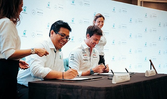 Mercedes-AMG F1 ve PETRONAS: F1'in sürdürülebilir geleceğine kucak açıyor!