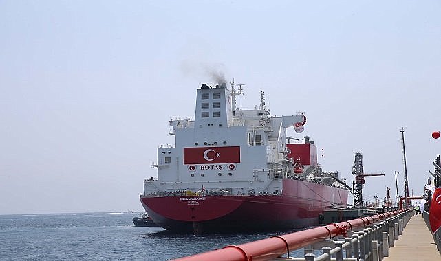 "Üçüncü FSRU tesisi bu yıl içinde devreye alınacak" - Enerji Bakanı Dönmez!