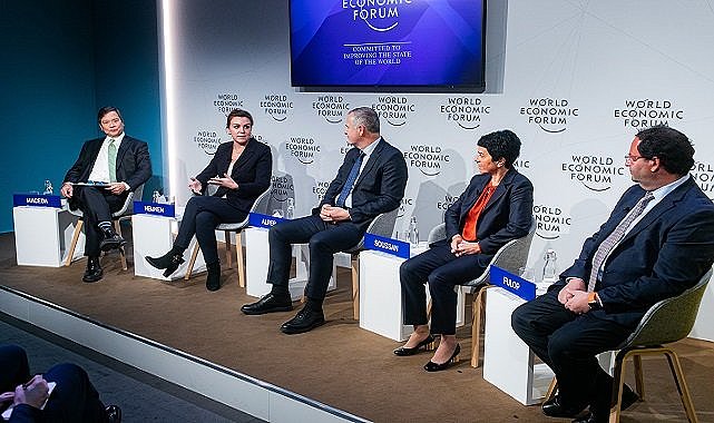 SABANCI HOLDİNG CEO’SU CENK ALPER DAVOS’TA KONUŞTU - Gündem “Parçalanmış Bir Dünyada İş Birliği”