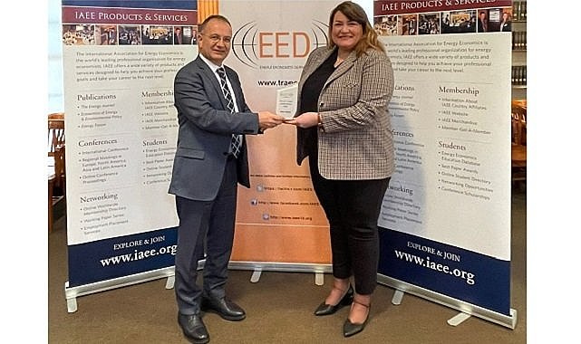 'Yılın enerjik kadını' ödülü sahibini buldu - Enerji Ekonomisi Derneği!