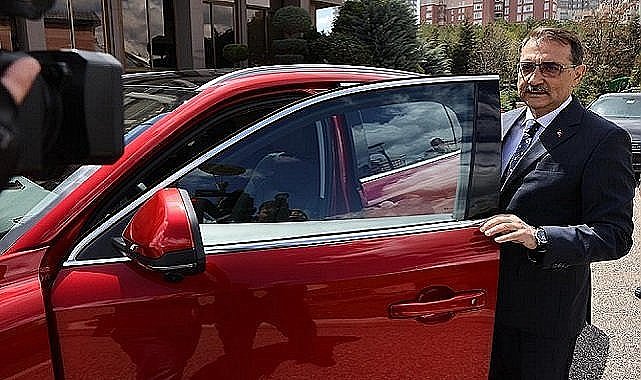 Energy Minister Dönmez drove the "Electric Togg"