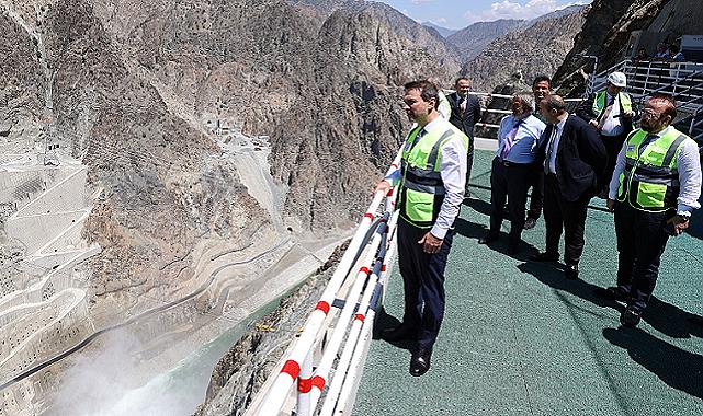 Enerji Bakanı Bayraktar - Artvin'de sadece enerji ve elektrik alanında değil...''