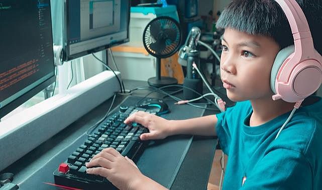 Enerji Çalışanları - Çocukların öğrenmesi gereken 11 internet görgü kuralı!
