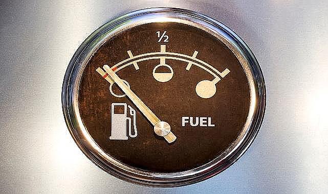 Motorine litrede 2,23 lira…