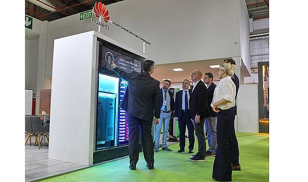 Elektrikli araçlar için hızlı şarj teknolojisi - Huawei'den!