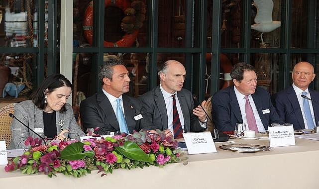 Koç Holding Yuvarlak Masa Toplantısı’nın Dördüncüsü İstanbul’da...
