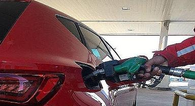 Benzine litre de 1,46 lira…