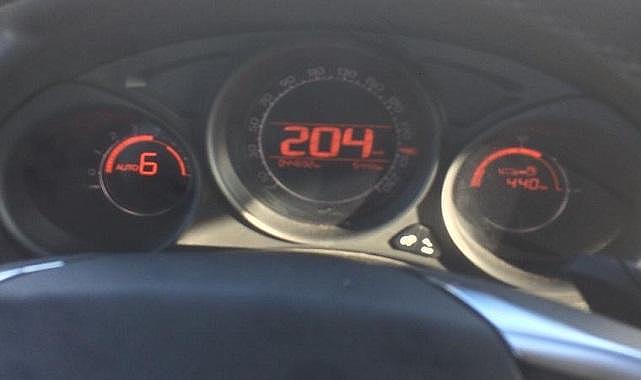 Litresi 40 lira - Arabayı ''hızlı ve sert'' sürmeyin!