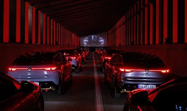 Yeni Renault - Yüzde yüz  Elektrikli Lansmanı'nın ülke sınırlarını aştı!
