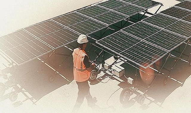 YERLİ Mühendisler ''15 dakikada kurulabilen ve depolamalı'' mobil GÜNEŞ enerji santrali geliştirdi!