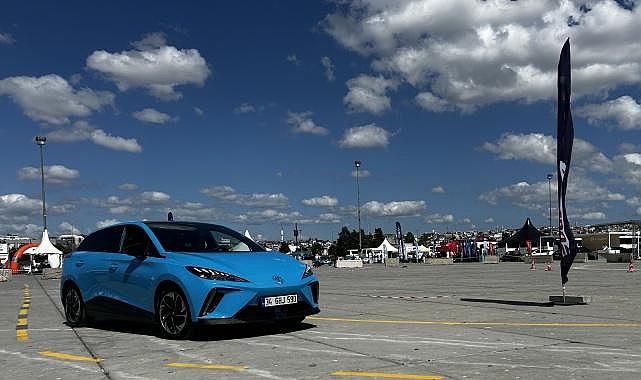 Türkiye'nin İlk ve En Büyük Elektrikli ve Hibrid Araçlar Sürüş Etkinliği…