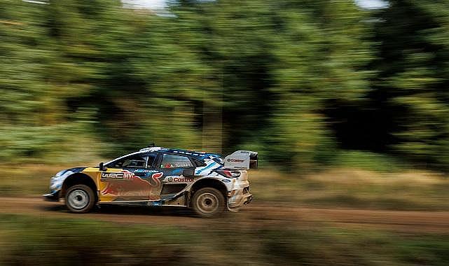 Castrol Ford Team Türkiye Pilotu Türkkan 'Ford Puma HİBRİT Rally1 aracıyla toprak etaplarda...''