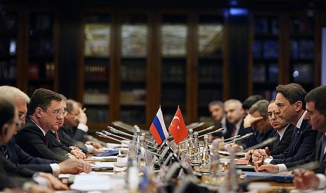 Moskova'da 'ENERJİNİN küresel dengeler üzerindeki rolünü' ele aldılar!