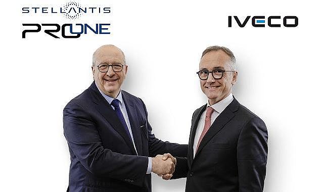 2 yeni ELEKTRİKLİ panelvan üretimi için el sıkıştılar!