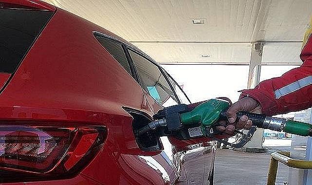 Benzine litre de 1,5 lira zam geldi
