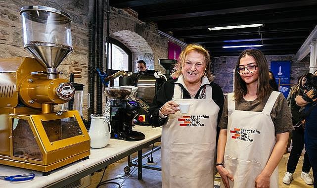 Sabancı Vakfı Mütevelli Heyeti Başkanı Güler Sabancı  ''İzmir’de genç kadınlarla buluştu''