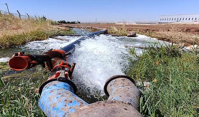 Kaçak elektrik ile 800 metreyi aşan derinlikten su çekiyorlar ''Yeraltı suları ...''