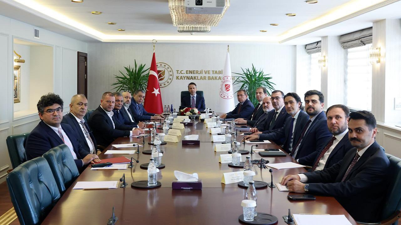 TES-İŞ ve MADEN-İŞ sendikaları yönetimi Enerji Baknlığı'nda!