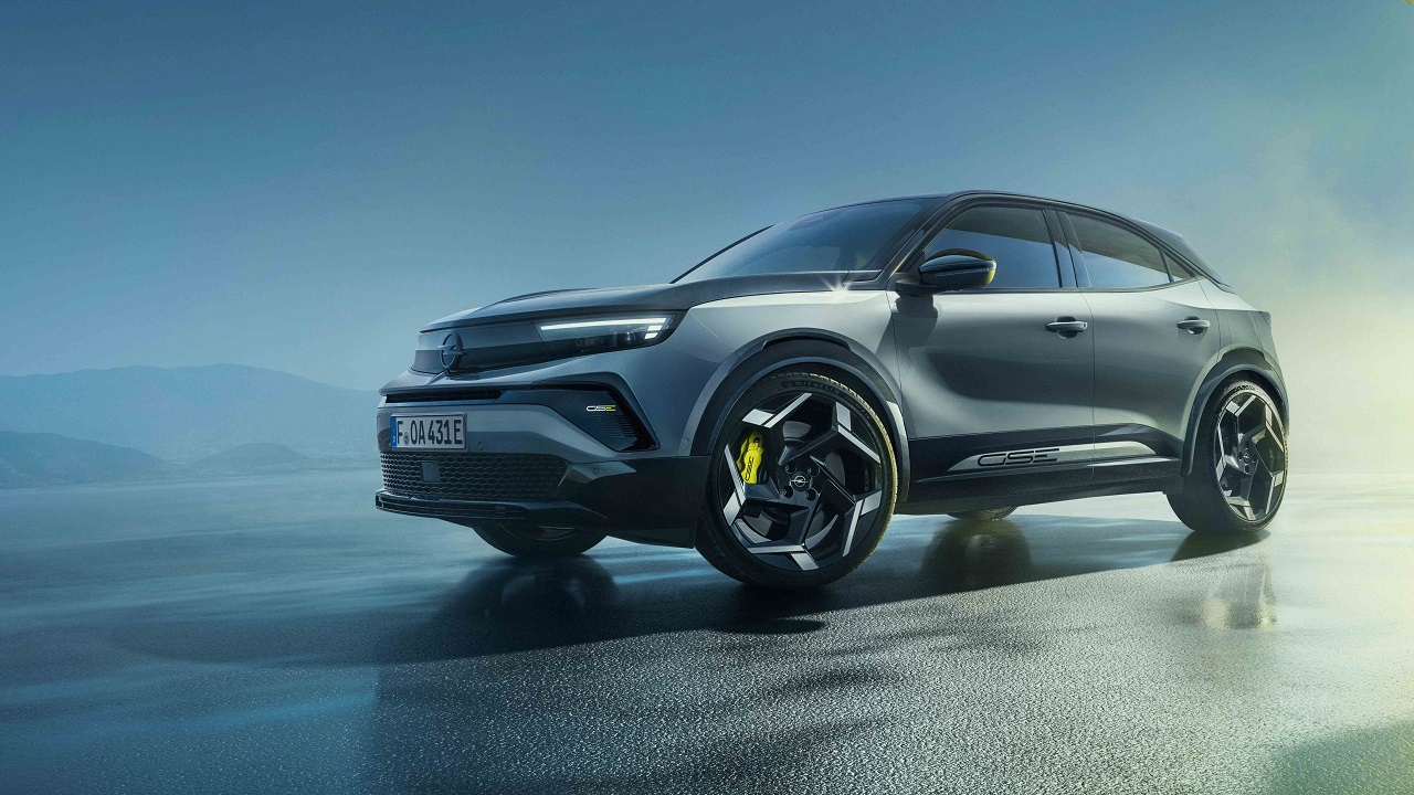 Opel en HIZLI elektrikli araç modelini tanıttı