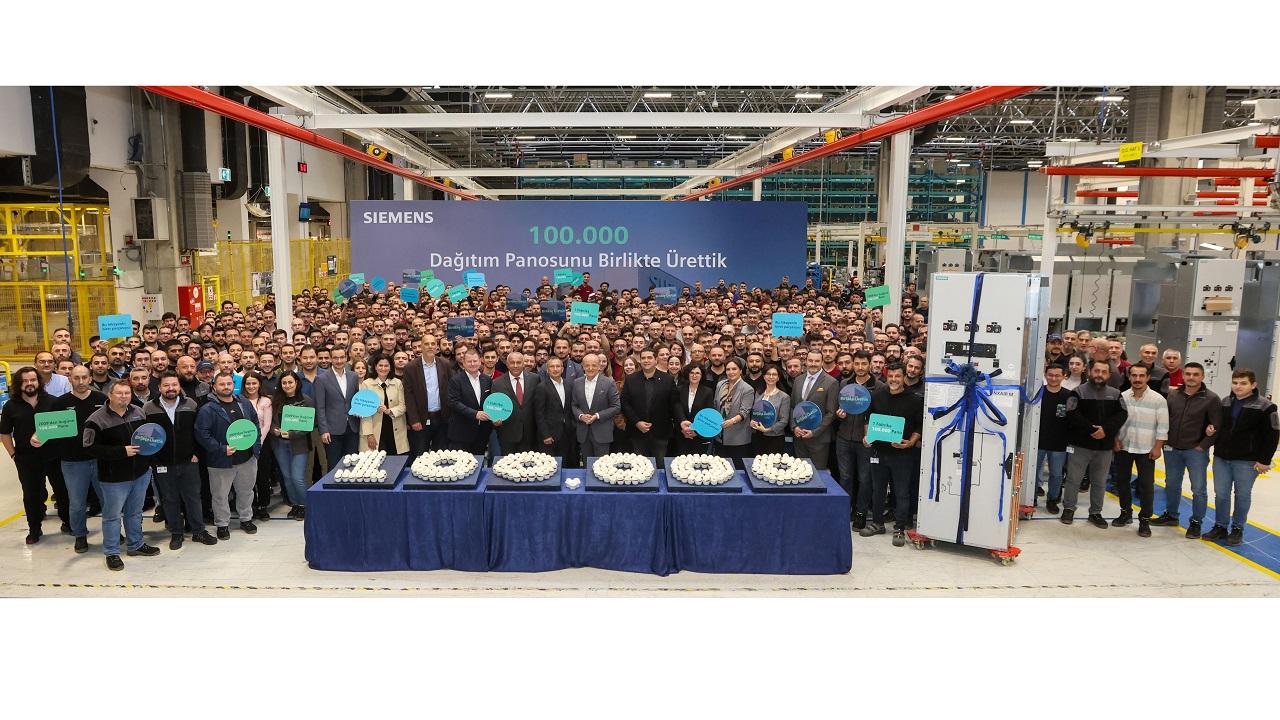 Siemens Türkiye, Gebze Fabrikası'nda 100.000’inci Orta Gerilim Panosunu Üretti