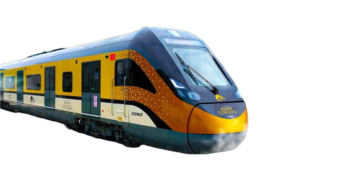 İlk yerli ve milli ELEKTRİKLİ anahat lokomotifi E5000'in 4. tren seti teslim edildi!