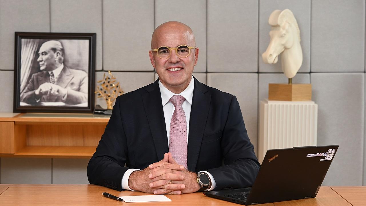 Merhaba, 2025’te 100’üncü yaşını kutlayan Sabancı, Topluluğun ikinci yüzyılına ışık tutacak yeni bir yönetim modelini hayata geçiriyor.