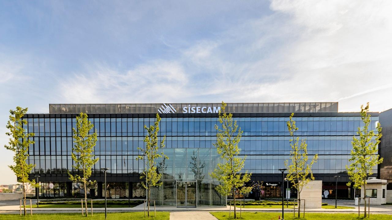 GÜNEŞ enerjili CAMLARLA arac bataryasına destek verecek ‘Şişecam’