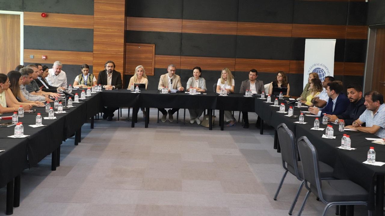 Çorlu'da 'Yeşil dönüşüm ve karbon düzenlemesi' konuşluldu.