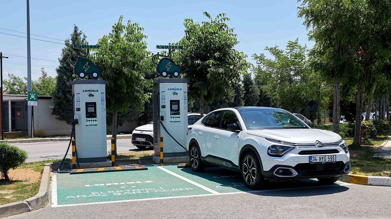 Elektrikli araçlarda YENİ dönem 'Menzil mi, Şarj mı?