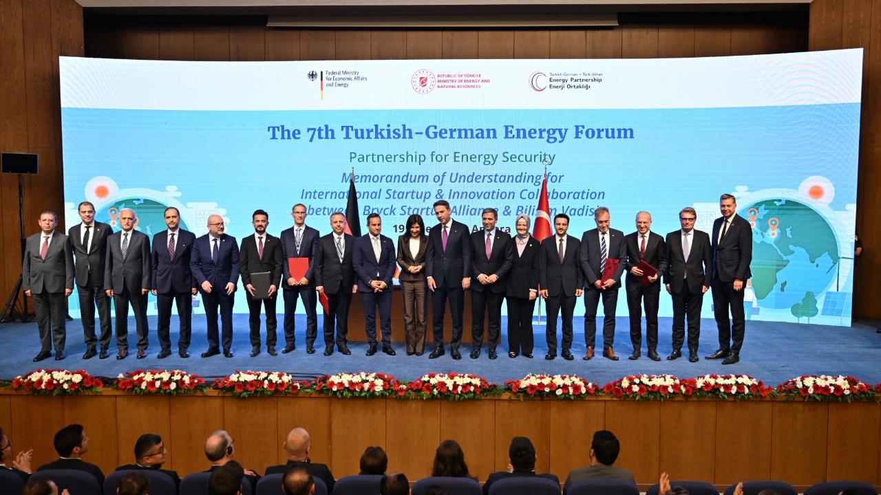 OYAK Çimento ve Pure Energy 'GELECEK için stratejik ortaklık'