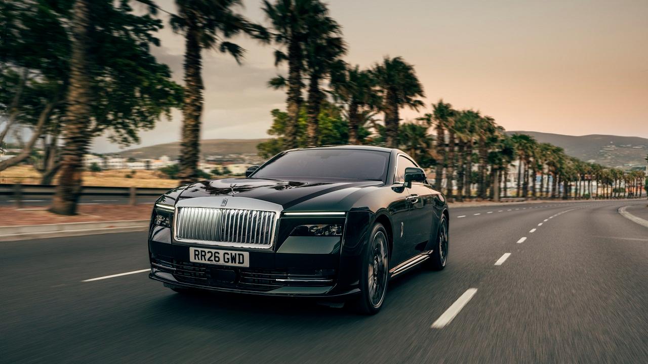 Rolls-Royce Elektrikli 'Menzil 628 km, şarj süreleri 14 oranında kısaltıldı.
