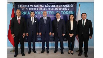 SOCAR Türkiye yöneticilerine Turkuaz Kart takdim edildi!