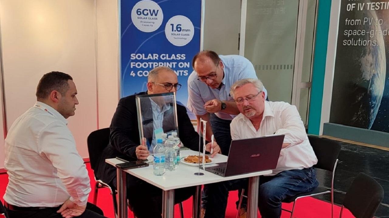 Yeni solar enerji CAMLARINI tanıttı!