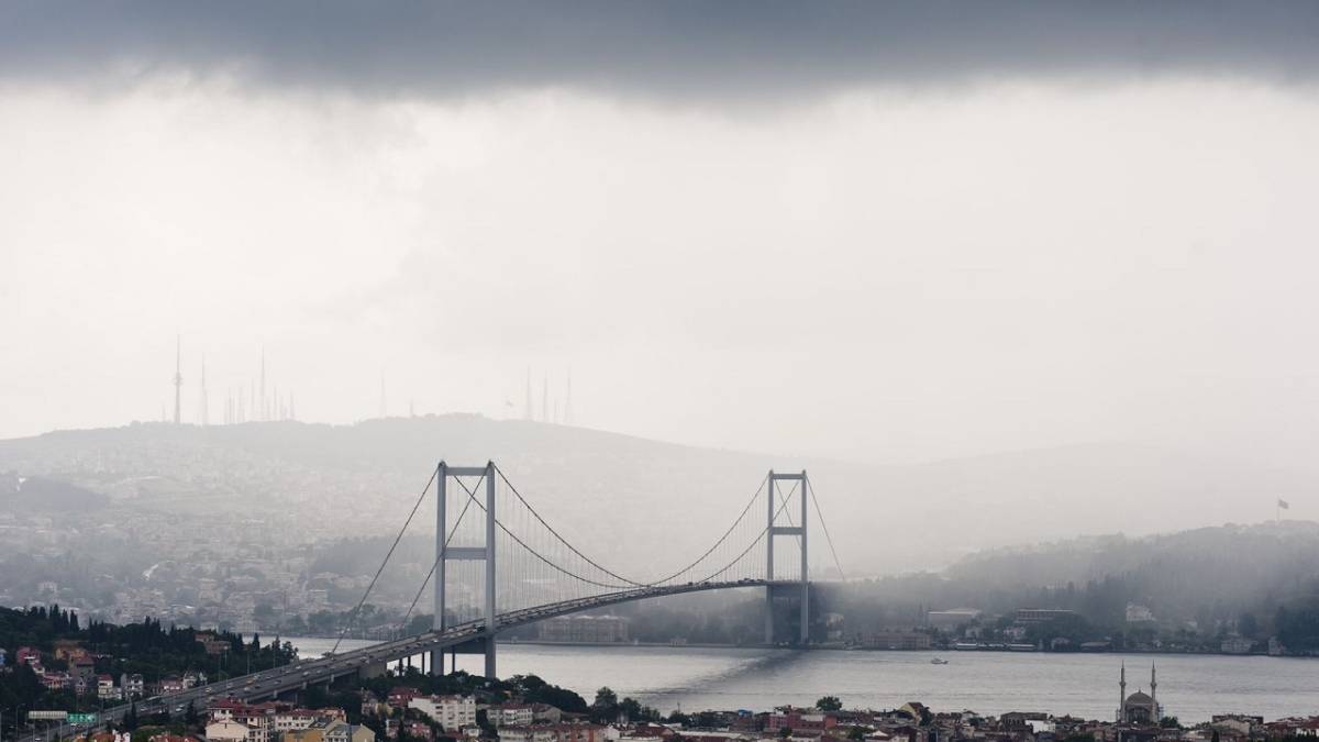 AKOM İstanbul için Kuvvetli Yağış uyarısı yaptı!